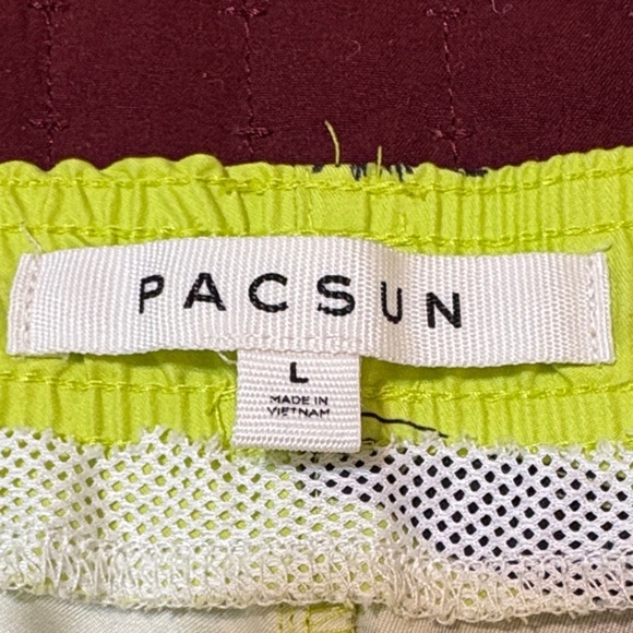 PacSun Men's Yellow-Green Swim Trunks with Palm Print Size Large - Picture 9 of 11